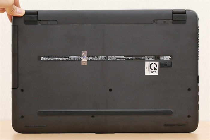 Laptop HP 15 ay038TU i3 5005U/4GB/500GB/Win10 Màu Đen