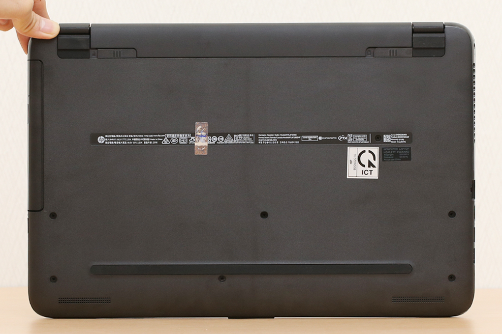 HP 15 ay038TU i3 5005U/4GB/500GB/Win10 - 9