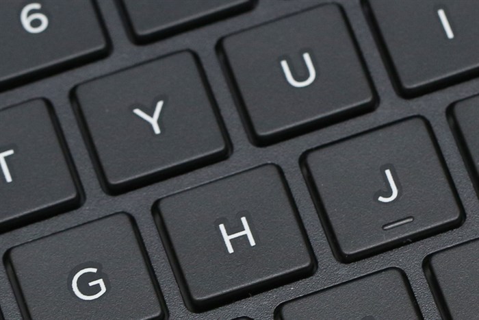 Laptop HP 15 ay038TU i3 5005U/4GB/500GB/Win10 Màu Đen