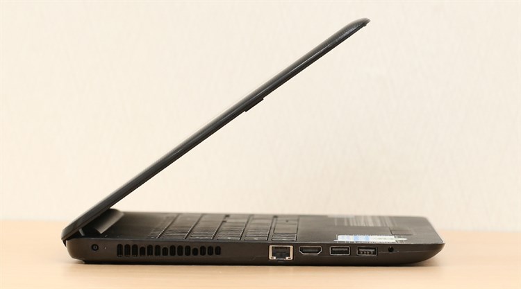 Laptop HP 15 ay038TU i3 5005U/4GB/500GB/Win10 Màu Đen