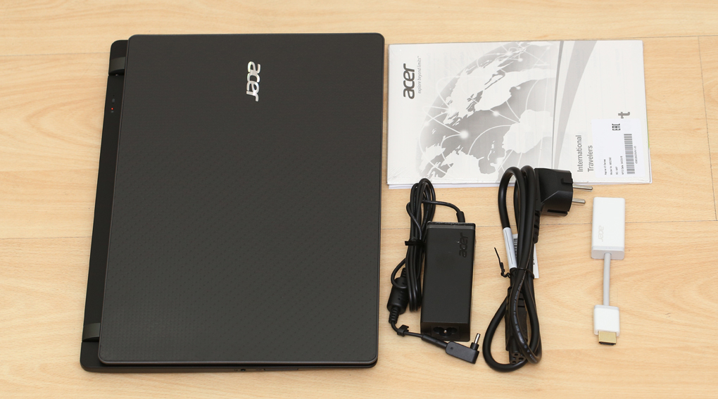 Bộ sản phẩm gồm: Dây nguồn, Sách hướng dẫn, Thùng máy, Adapter sạc, Cáp ( HDMI sang VGA )