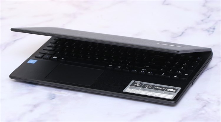 Laptop Acer ES1 531 N3710/4GB/500GB/Win10/KhôngDVD Màu Đen
