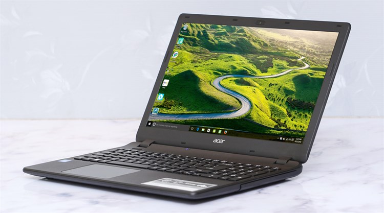 Laptop Acer ES1 531 N3710/4GB/500GB/Win10/KhôngDVD Màu Đen