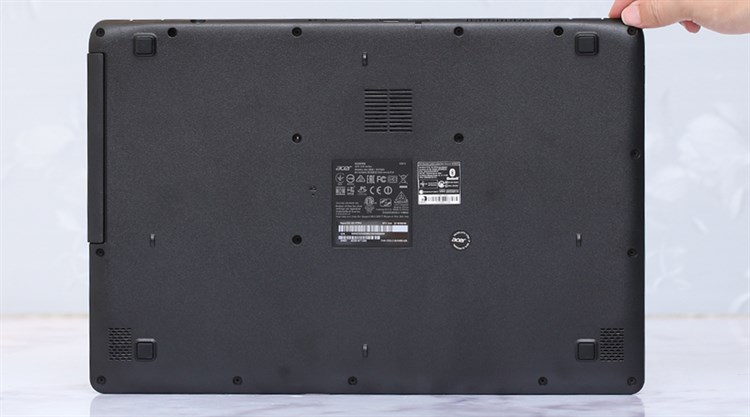 Laptop Acer ES1 531 N3710/4GB/500GB/Win10/KhôngDVD Màu Đen