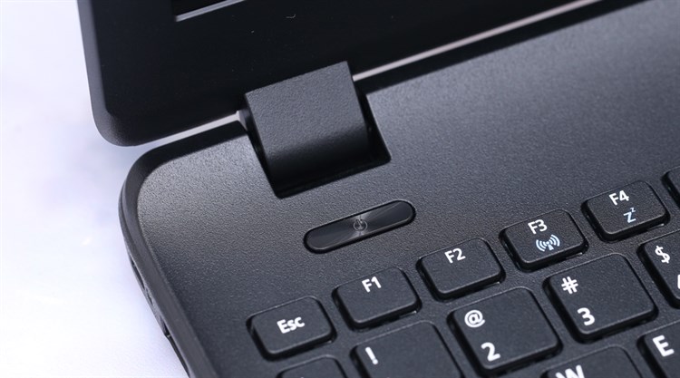 Laptop Acer ES1 531 N3710/4GB/500GB/Win10/KhôngDVD Màu Đen