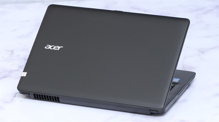 Laptop Acer Aspire Z1402 39KT i3 5005U/4GB/500GB/Win10/KhôngDVD Màu Đen
