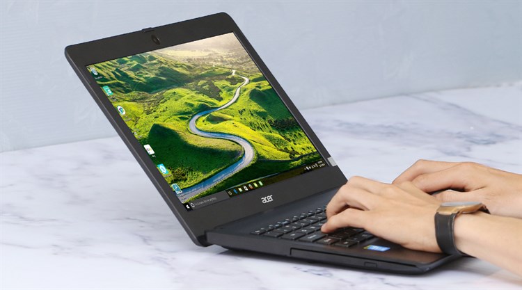 Laptop Acer Aspire Z1402 39KT i3 5005U/4GB/500GB/Win10/KhôngDVD Màu Đen