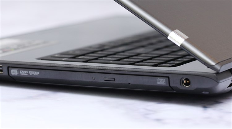 Laptop Acer Aspire E5 575 50HM i5 6200U/4GB/500GB/Win10 Màu Đen