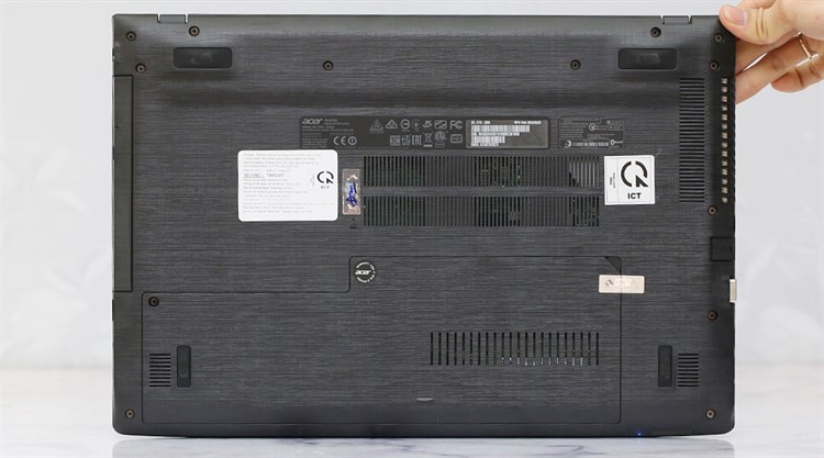 Laptop Acer Aspire E5 575 50HM i5 6200U/4GB/500GB/Win10 Màu Đen