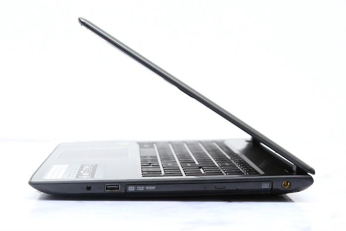 Laptop Acer Aspire E5 575G 515A i5 6200U/4GB/500GB/2GB 940M/Win10 Màu Đen