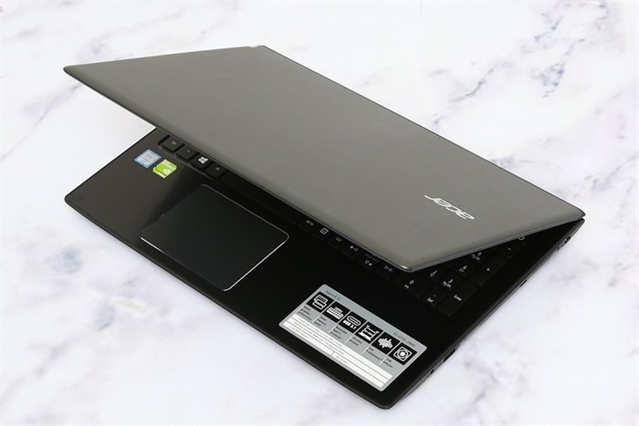 Laptop Acer Aspire E5 575G 515A i5 6200U/4GB/500GB/2GB 940M/Win10 Màu Đen