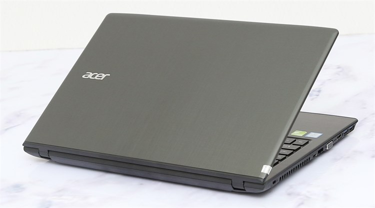 Laptop Acer Aspire E5 575G 515A i5 6200U/4GB/500GB/2GB 940M/Win10 Màu Đen