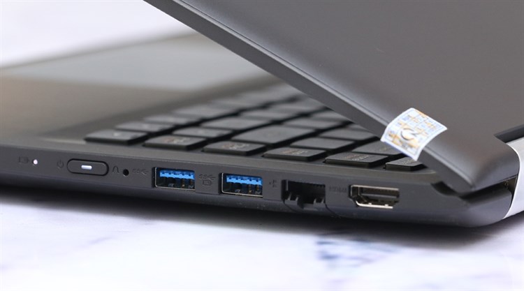 Laptop Lenovo Yoga 500 i5 6200U/4GB/500GB/W10 Màu Đen