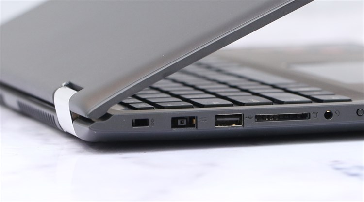 Laptop Lenovo Yoga 500 i5 6200U/4GB/500GB/W10 Màu Đen