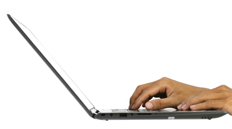 Laptop Lenovo Yoga 510 14ISK i3 6100U/4GB/500GB/Win10/(80S700D2VN) Màu Đen