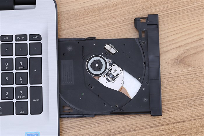 Laptop HP 15 ay072TU N3710/4GB/500GB/Win10/(X3B54PA) Màu Bạc