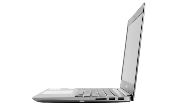 Laptop Asus Zenbook UX310UQ i5 6200U/4GB/128GB/500GB/2GB 940MX/Win10