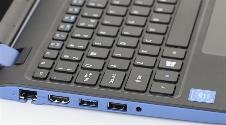 Laptop Acer R3 131T N3060/2GB/500GB/Win10