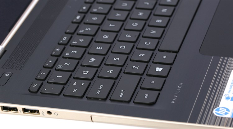 Laptop HP Pavilion 15 au067TX i5 6200U/4GB/500GB/2G 940MX/Win10/(X3C16PA)