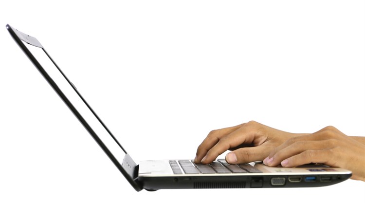 Laptop Asus A541UV i7 6500U/4GB/500GB/2GB 920MX/Win10/(XX228T)