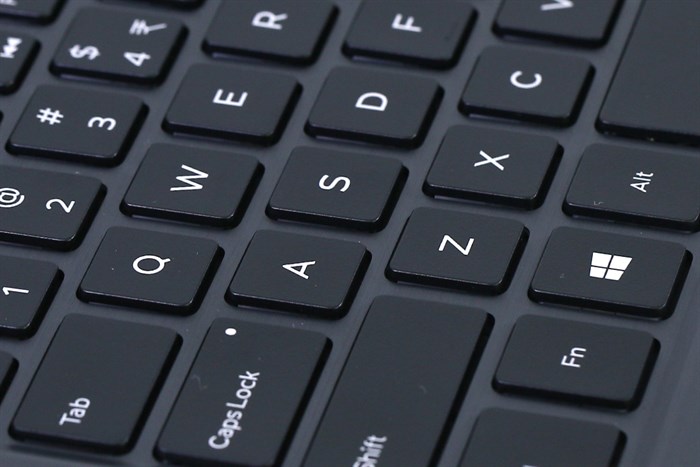 Laptop Dell Vostro 5468 i5 7200U/4GB/1TB/2GB 940MX/Win10/(P75G001) Màu Vàng đồng