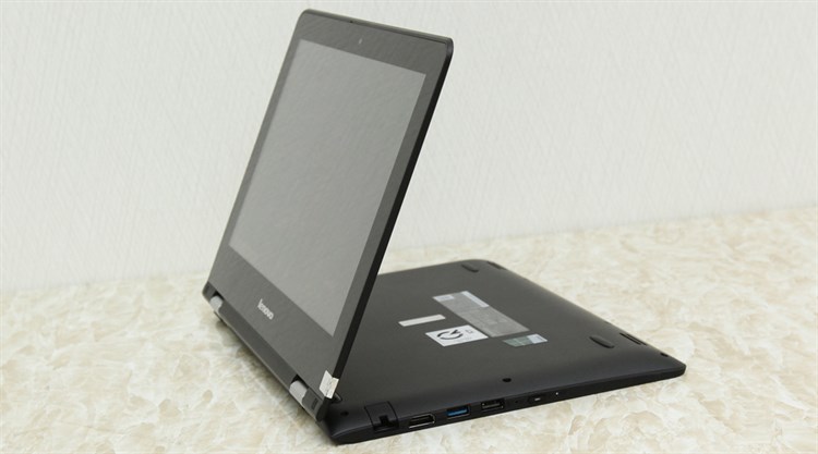 Laptop Lenovo Yoga 300 11IBR N3710/4GB/32GB/Win10 (80M100L5VN) Màu Đen