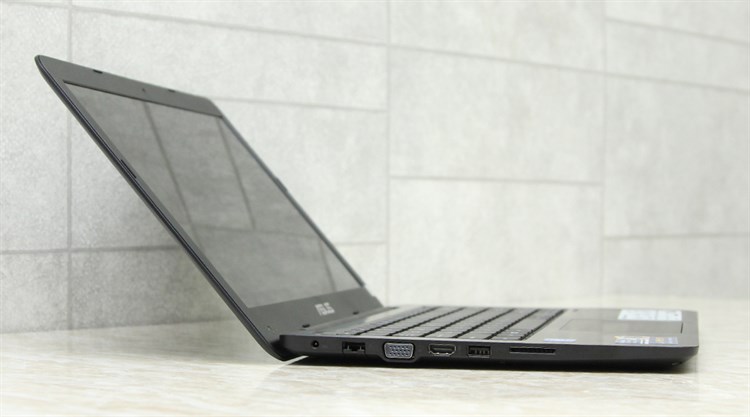 Laptop Asus E402SA N3060/2GB/500GB/Win10/(WX251T)