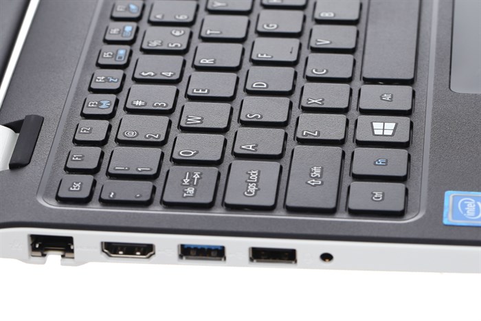 Laptop Acer R3 131T-C25D N3060/2GB/500GB/Win10 Màu Trắng