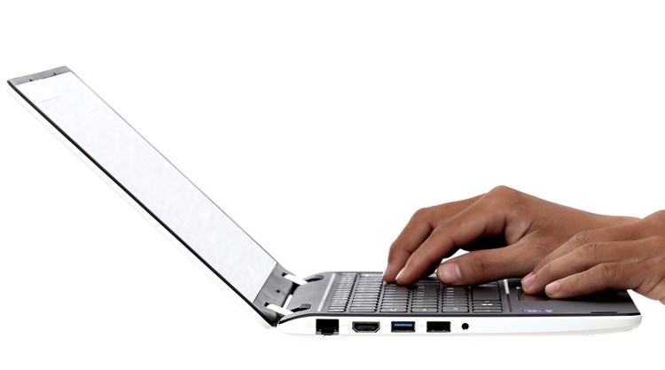 Laptop Acer R3 131T-C25D N3060/2GB/500GB/Win10 Màu Trắng