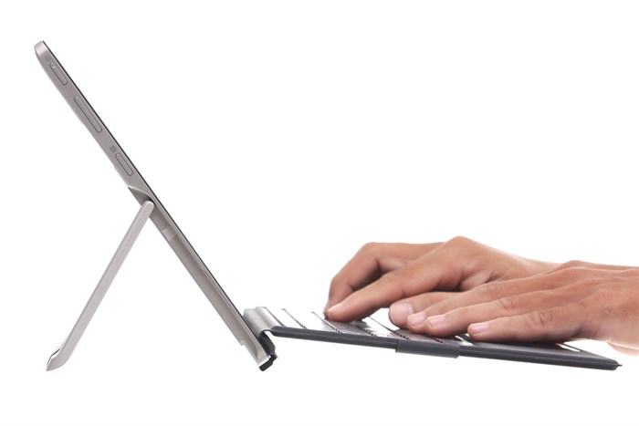 Laptop Acer Switch Alpha 12 SA5-271P-39TD i3 6100U/4GB/128GB/Win10Pro/(NT.LB9SV.004) Màu Bạc