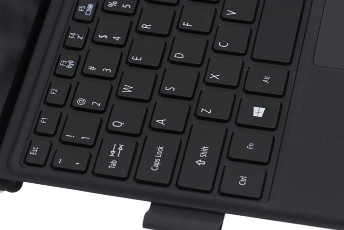 Laptop Acer Switch Alpha 12 SA5-271P-39TD i3 6100U/4GB/128GB/Win10Pro/(NT.LB9SV.004) Màu Bạc