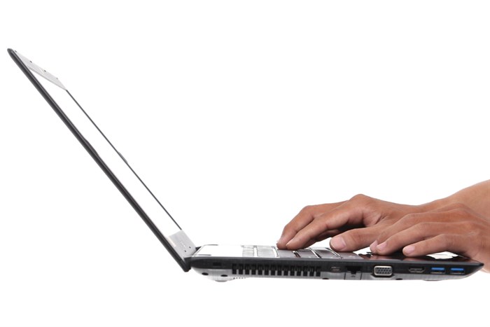 Laptop Acer Aspire E5 575 525G i5 7200U/4GB/500GB/Win10/(NX.GE6SV.007) Màu Đen