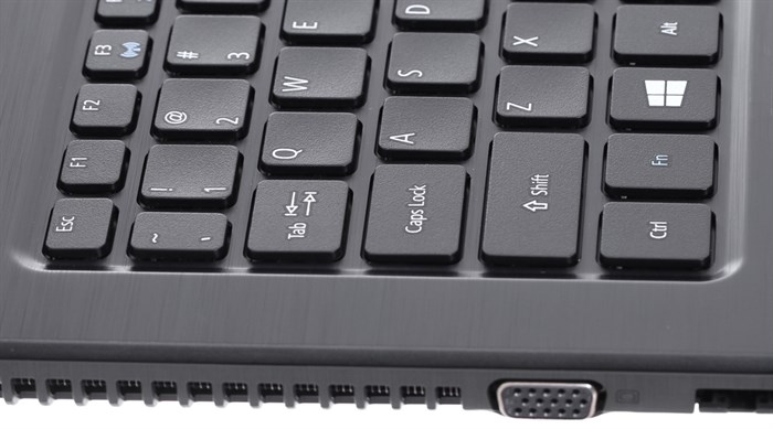 Laptop Acer Aspire E5 475 33WT i3 6006U/4GB/500GB/Win10/(NX.GCUSV.002) Màu Xám