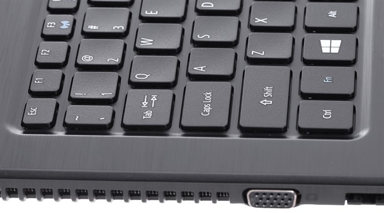 Laptop Acer Aspire E5 475 33WT i3 6006U/4GB/500GB/Win10/(NX.GCUSV.002) Màu Xám