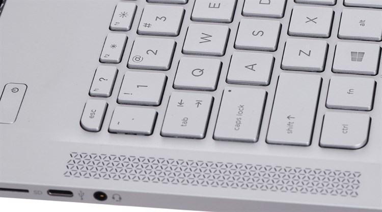 Laptop HP Envy 13 ab010TU i5 7200U/4GB/128GB/Win10/(Z4Q36PA) Màu Bạc