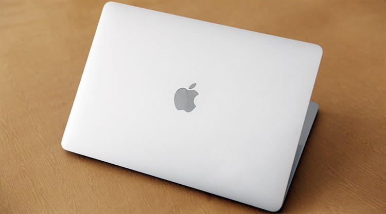 Laptop Apple Macbook Pro Touch MLW72SA/A i7 2.6GHz/16GB/256GB (2016) Màu Bạc