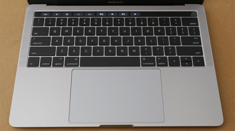 Laptop Apple Macbook Pro Touch MLW72SA/A i7 2.6GHz/16GB/256GB (2016) Màu Bạc