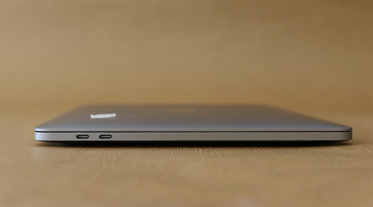 Laptop Apple Macbook Pro Touch MLW72SA/A i7 2.6GHz/16GB/256GB (2016) Màu Bạc