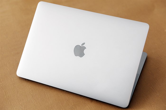 Laptop Apple Macbook Pro Touch MLW72SA/A i7 2.6GHz/16GB/256GB (2016) Màu Bạc