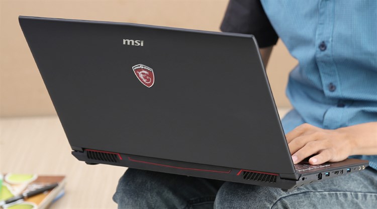 Laptop MSI GL62M 7RDX i5 7300HQ/8GB/1TB/2GB GTX1050/Win10