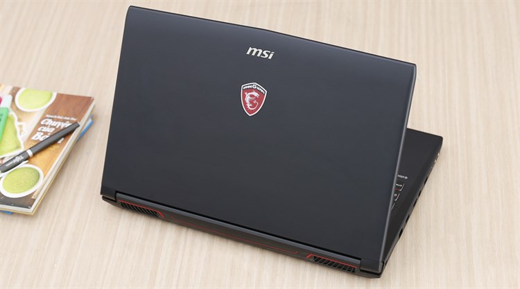 Laptop MSI GL62M 7RDX i7 7700HQ/8GB/1TB/2GB GTX1050/Win10