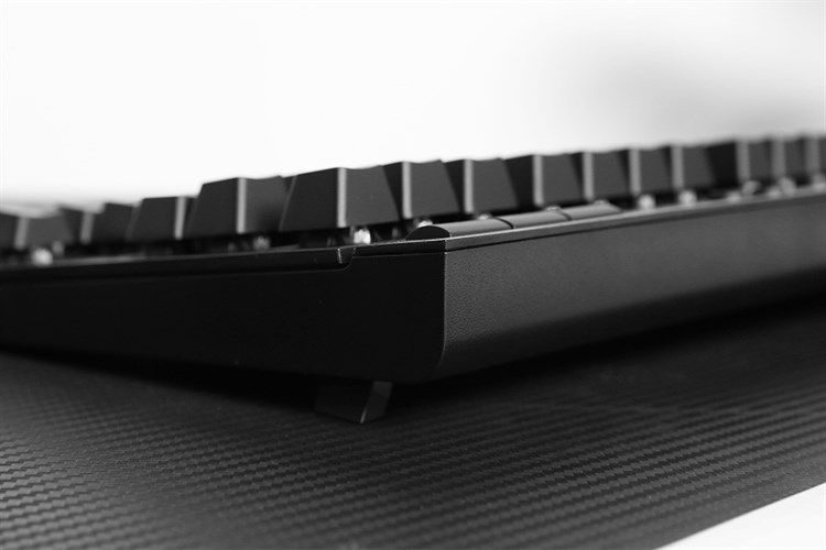 Bàn Phím Cơ Có Dây Gaming Corsair K63 Compact Mechanical Màu Đen