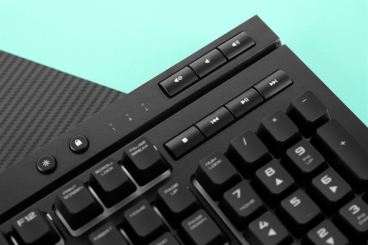 Bàn Phím Cơ Có Dây Gaming Corsair K68 RGB Mechanical Màu Đen