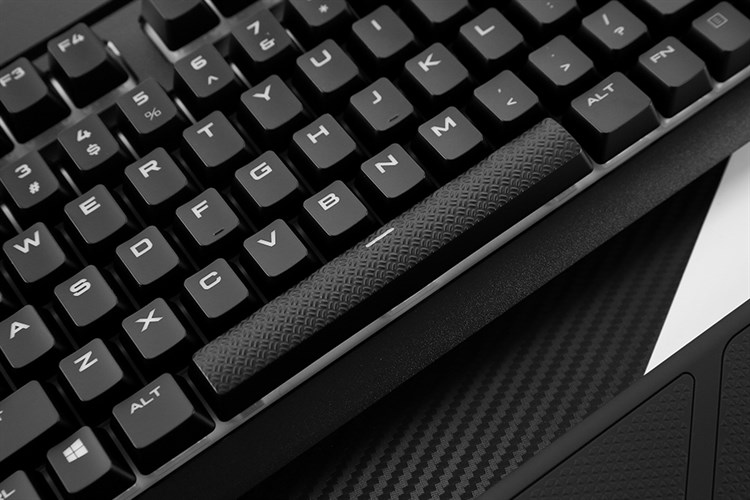 Bàn Phím Cơ Có Dây Gaming Corsair K68 RGB Mechanical Màu Đen