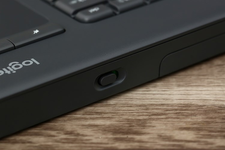 Bàn Phím Không Dây Touchpad Logitech K400 Plus Màu Đen