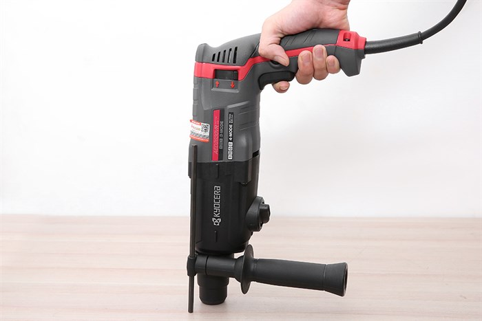 Máy khoan búa điện Kyocera AED2630VR 830W Màu Đen