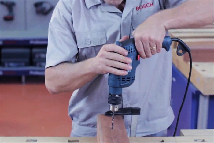 Máy khoan điện Bosch GBM 13 RE 600W Màu Xanh Dương