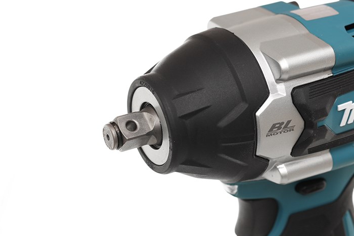 Máy siết bu lông pin Makita DTW700Z 18V (không kèm pin, sạc)