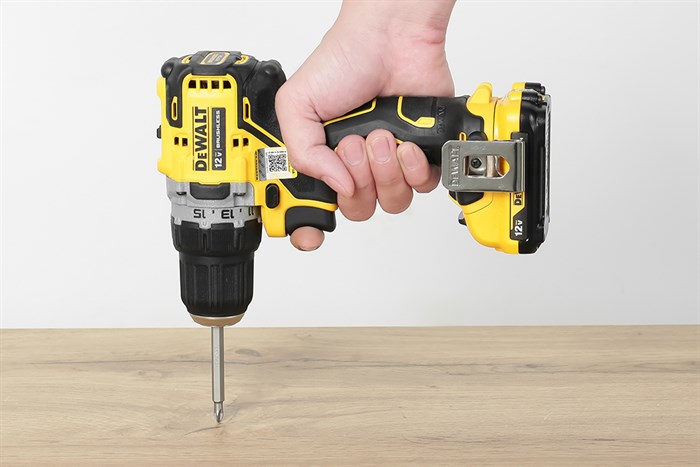 Máy khoan pin Dewalt DCD701D2-KR 12V (2 pin 2 Ah, 1 sạc)