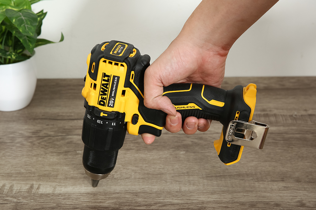Máy khoan pin Dewalt DCD709N-KR 18V (không kèm pin, sạc) Màu Đen - Vàng